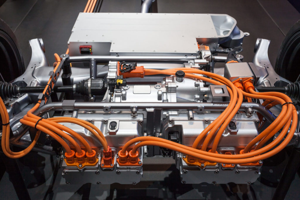 Rotating cable machinery for Automotive cables : for hybrid, electric, connected and autonomous vehicles and for battery cables.